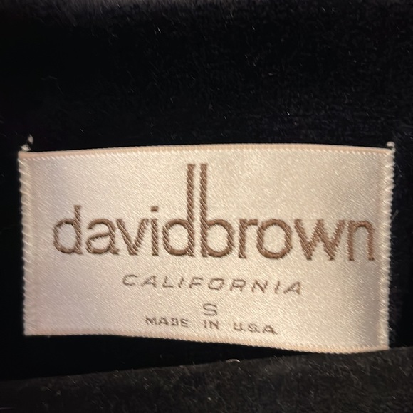 Gorgeous Vintage David Brown Velour Robe - Picture 2 of 9